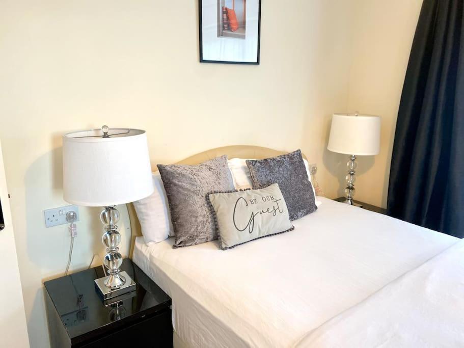 Amazing 2-Bed City Centre Apt With Parking Coventry Exterior photo